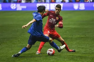 易游体育官网入口-转折点！上海申花主帅复盘，德国杯今夜攻防权衡，态度坚定，轮换策略成焦点